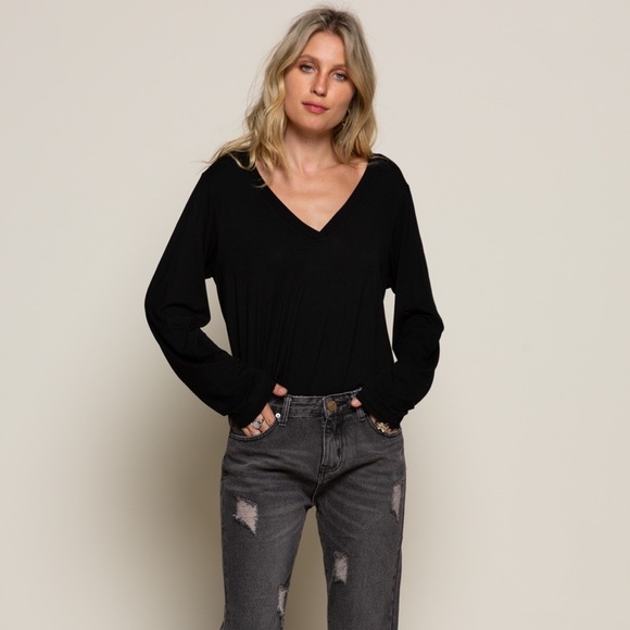 The Perfect Long Sleeve Tee For All Seasons!!! - Picture 2 of 12